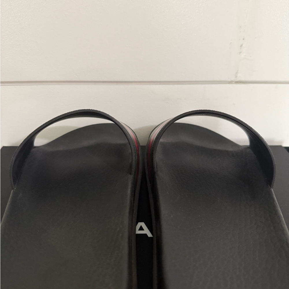 💯 Authentic Gucci slides - Picture 5 of 7